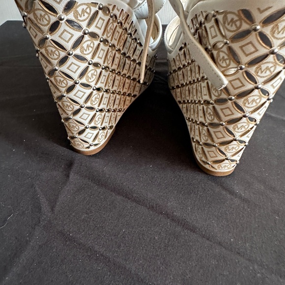 NIB Michael Michael kors white leather  Gabriella wedge sandal 8 😍😍😍 - Picture 6 of 12
